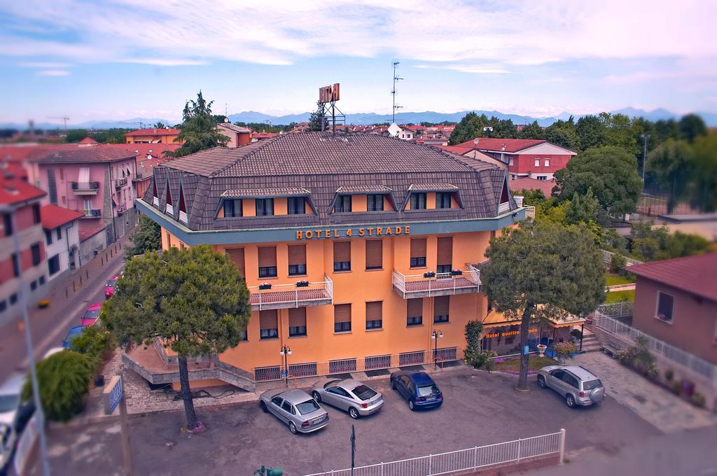 Hotel Quattro Strade Garbagnate Milanese Dış mekan fotoğraf