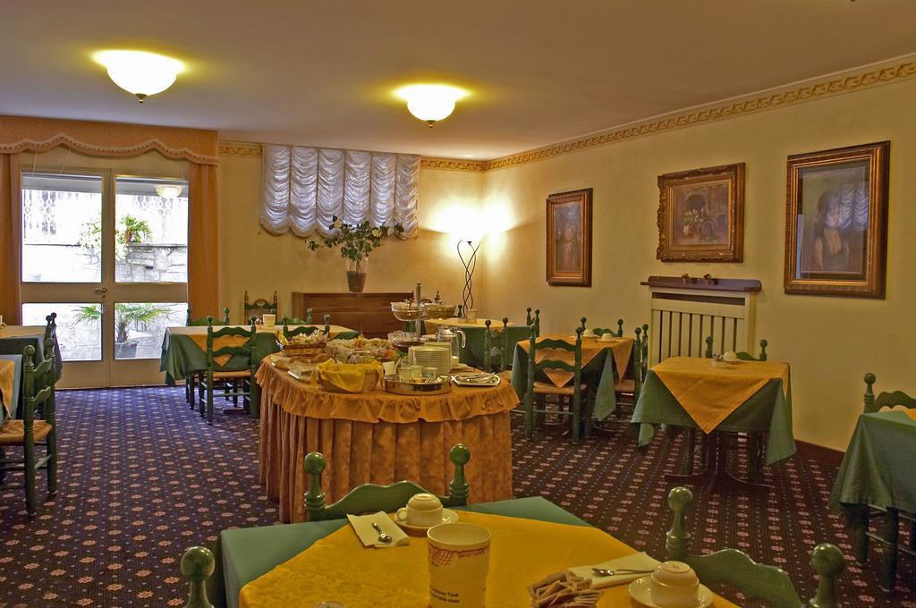 Hotel Quattro Strade Garbagnate Milanese Dış mekan fotoğraf